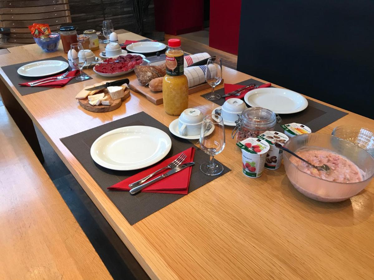 Bnb Vino Veritas Salgesch Buitenkant foto